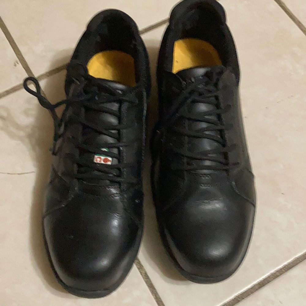 DAKOTA “Tarantula” work shoes (safety shoes) with steel toe . EUC